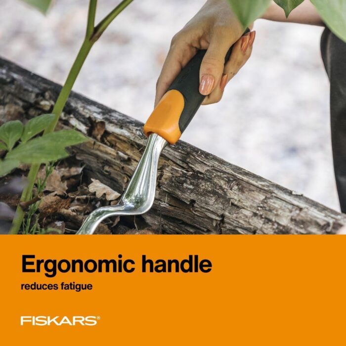 Fiskars Ergo Weeder - Heavy Duty Gardening Hand Tool with Hang Hole - Lawn and Yard Tools - Black/Orange - Image 5